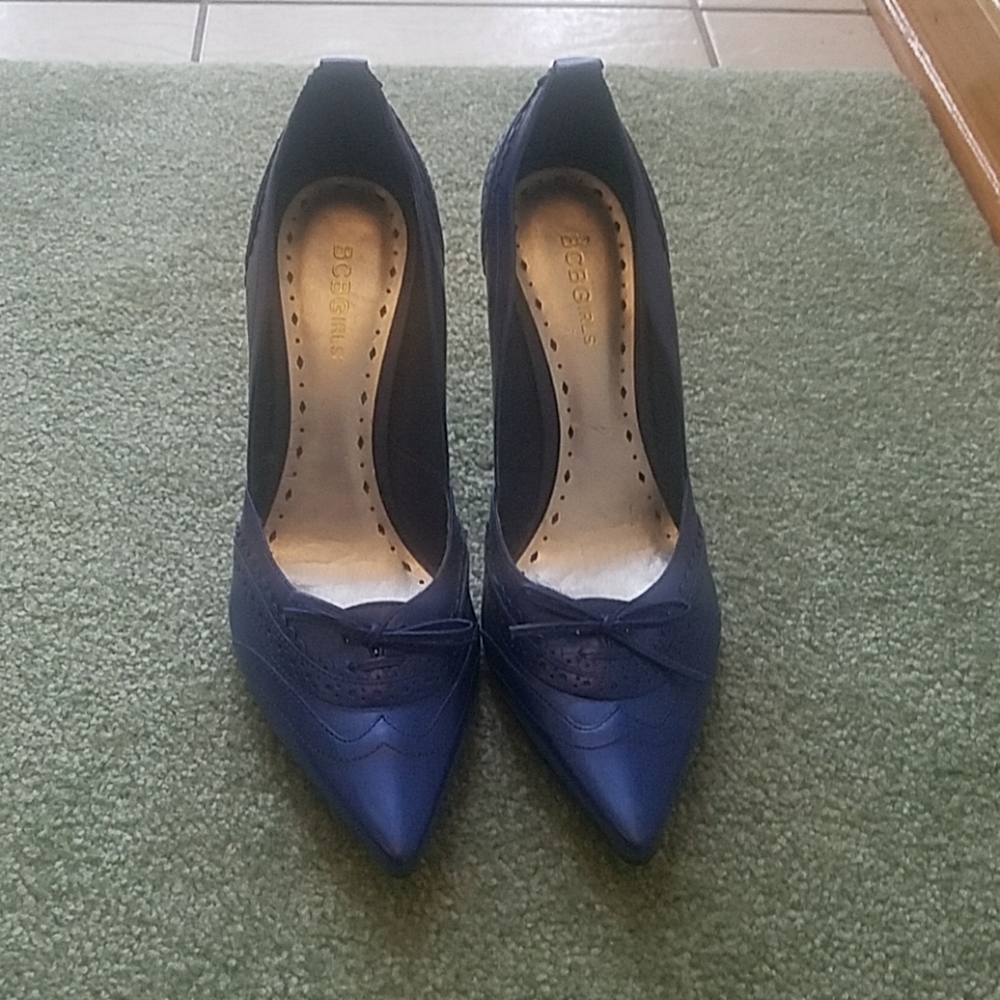 BCBGIRLS Dressy HEELS like new